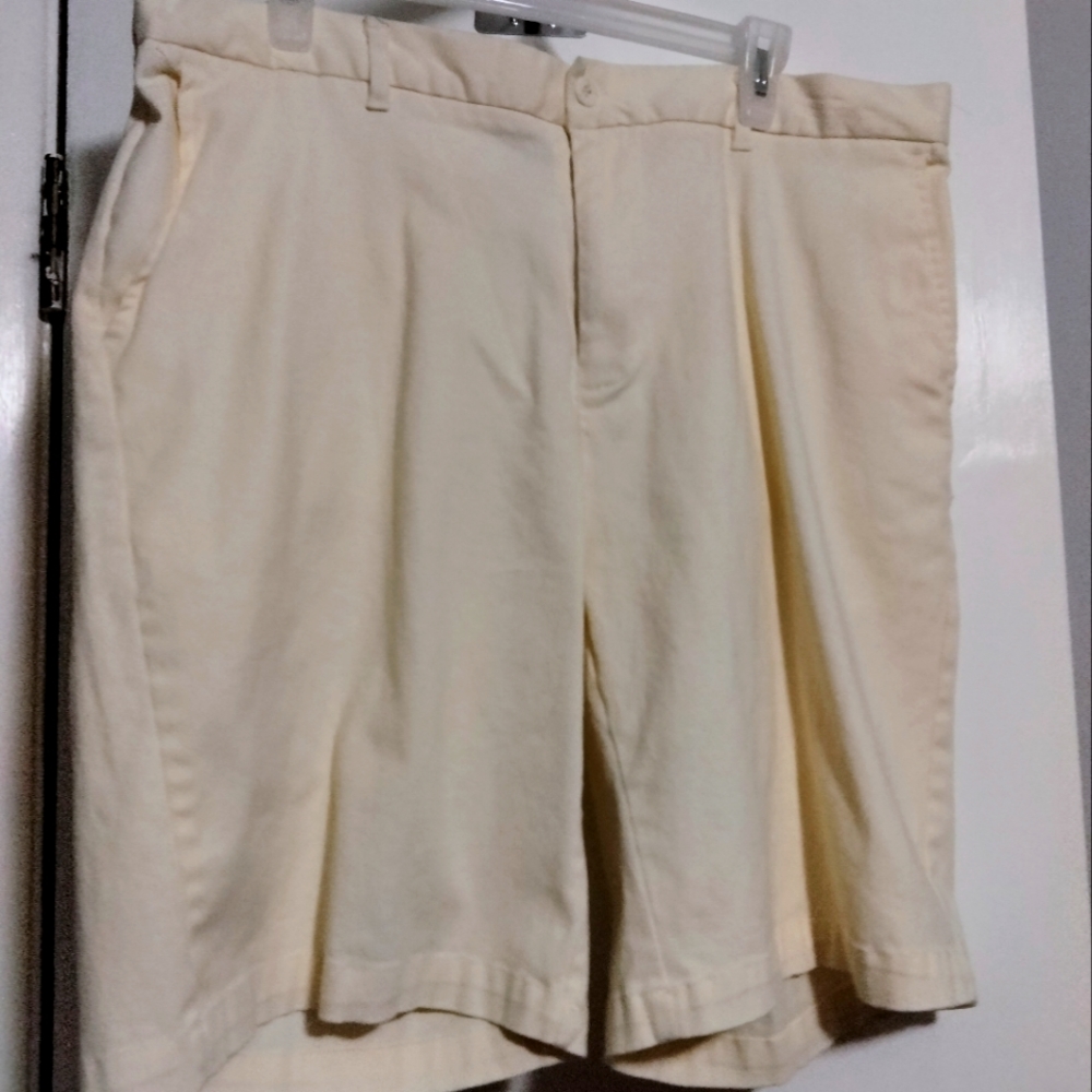 Men's sz 38 Duck River shorts in like new condition